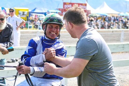 BLAIR-ORANGE-KAIKOURA-MICHAEL-PURDON-768x512 BLAIR-ORANGE-KAIKOURA-MICHAEL-PURDON-768x512