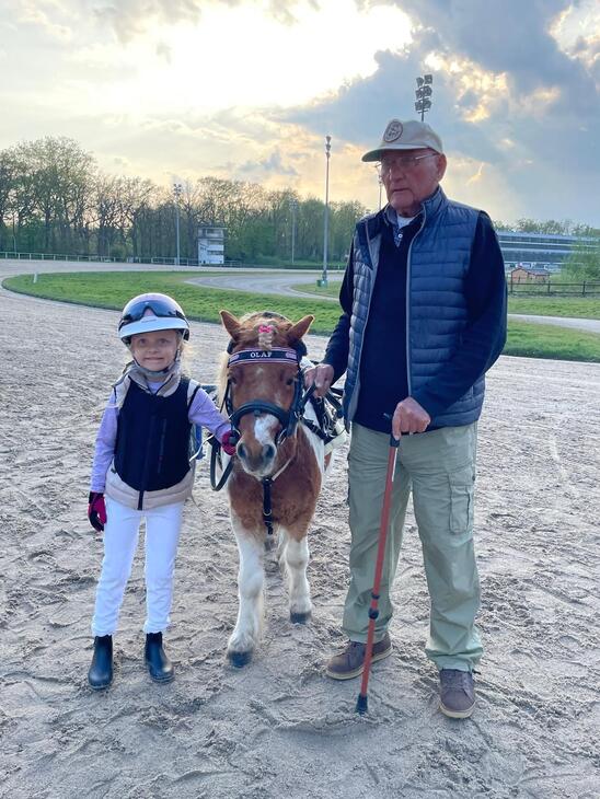 EMMA mit Uropa Heinz Kuhsträter