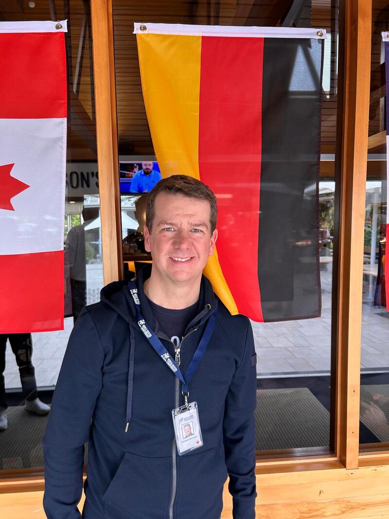 MN mit Flagge MN mit Flagge