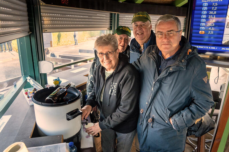 VDT Glühweinausschank Foto Marius Schwarz